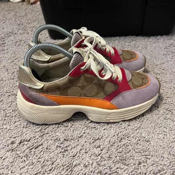 Coach women’s C152 Sig Tech runner sneaker size 7.5 - Picture 3 of 10